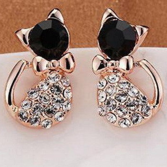Jewelry - Crystal and Gold Tuxedo Cat Earrings